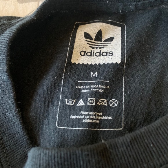 ADIDAS ORIGINAL GRAPHIC TEE ‼️‼️ - Picture 4 of 4